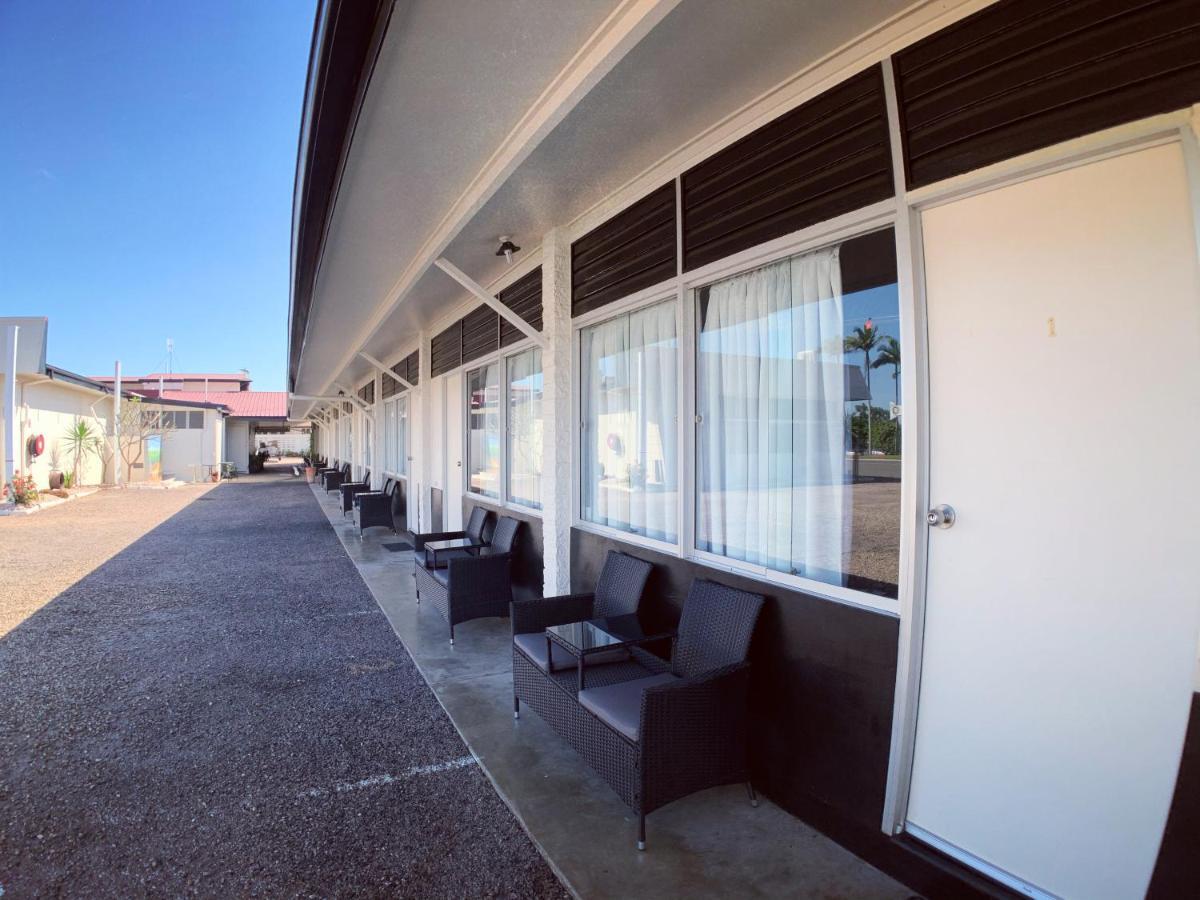 Tropical City Motor Inn Ayr Esterno foto