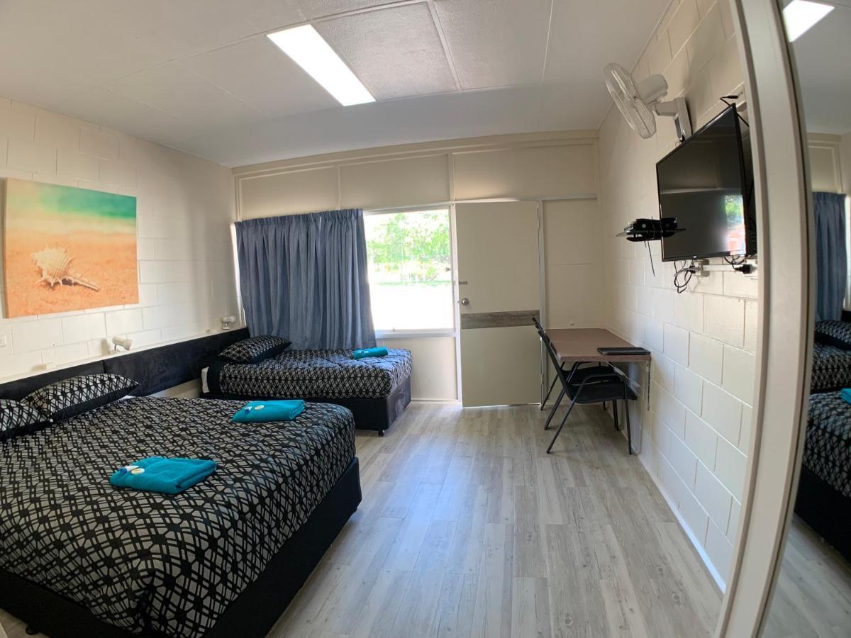 Tropical City Motor Inn Ayr Esterno foto