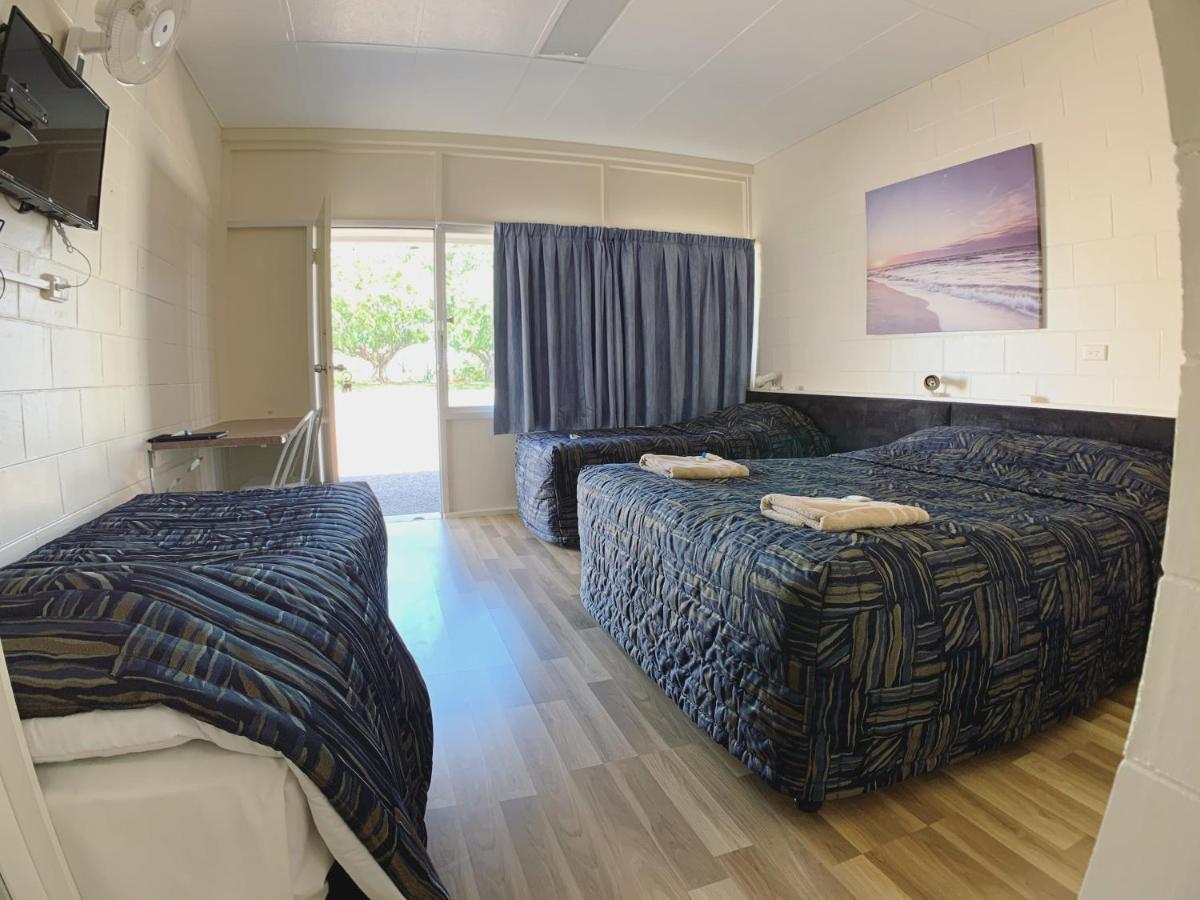 Tropical City Motor Inn Ayr Esterno foto